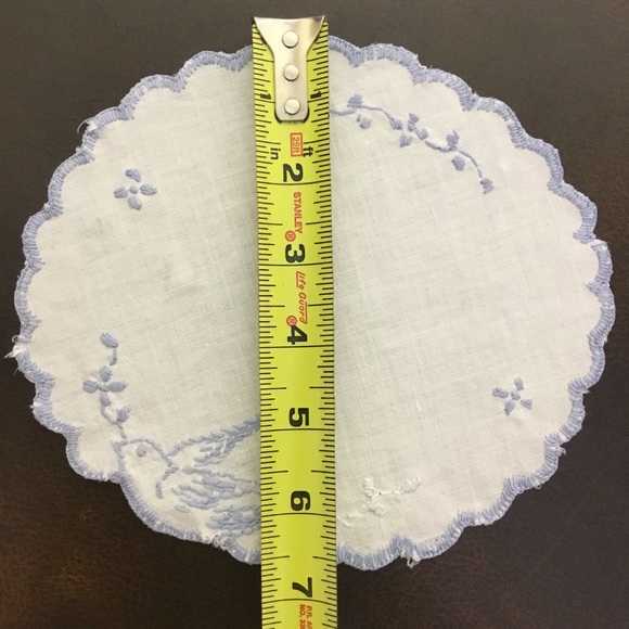 3 Vintage Handmade Doilies with Birds Hand Embroidered Crochet Lace Scallop Edge - Picture 8 of 10